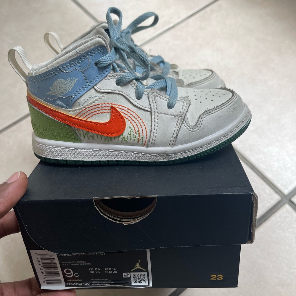 Jordan Blue and Orange Sneakers High-Top Design